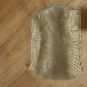 Knit and Faux Fur Neck Wrap